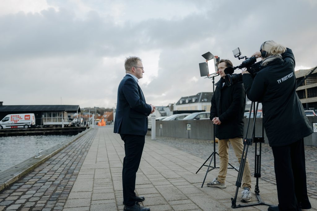 Landdistrikter: Hævet kørselsfradrag er en tiltrængt hjælp til landdistriktsborgere Steffen Damsgaard, formand for Landdistrikternes Fællesråd under et interview med TV Midtvest.