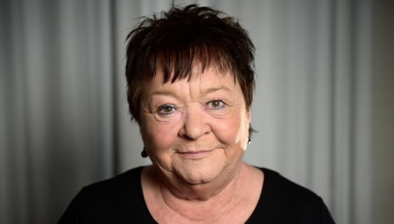 FOA: Derfor går deltidsansatte glip af millioner i livsindkomst Potrtræt af Mona Striib, formand i FOA og Forhandlingsfællesskabet.