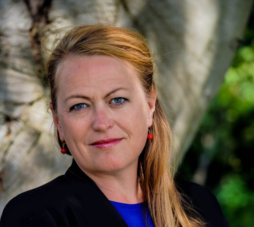 Karen Christina Spuur: Sådan får Gen Z bedst fodfæste på deres første rigtige arbejdsplads