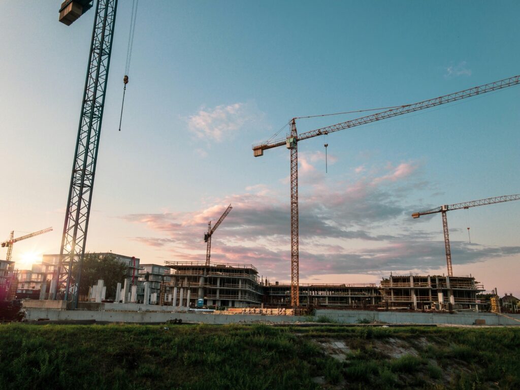 Udskudte boligprojekter bidrog til nedgang i byggeriet i 2023