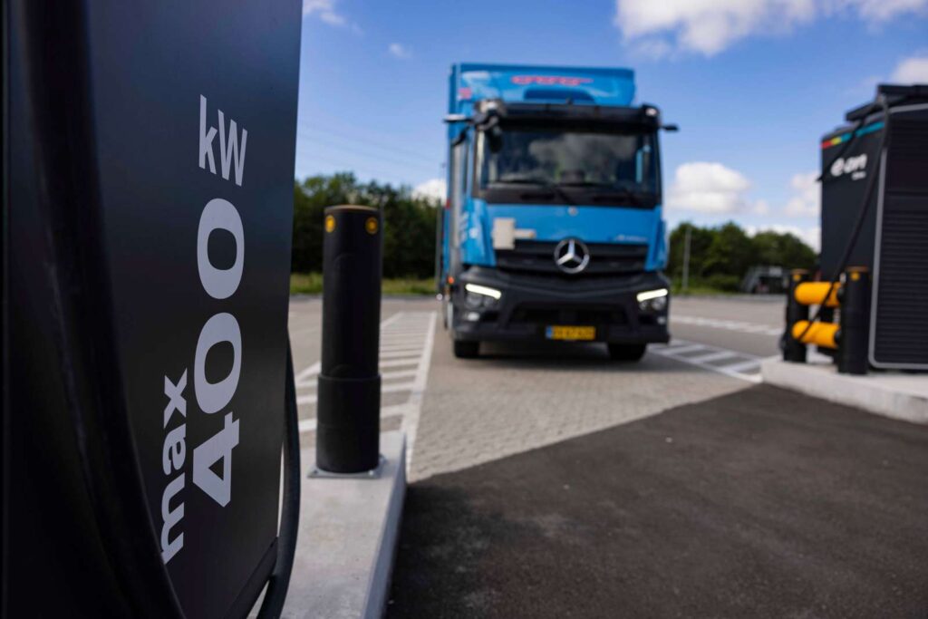 Udrulningsplan: Ladebranchen skal sikre, at infrastrukturen opfylder opladningskrav til el-lastbiler
